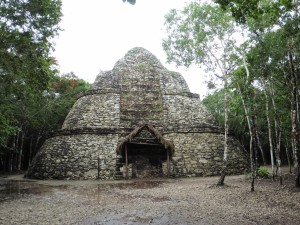 Ovaltempel / oval temple