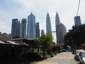 Kampung Baru mit den Petronas Towers im Hintergrund