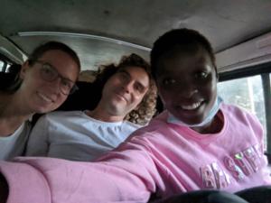 Aber man lernt auch nette Leute kennen / but we also get to know some nice people