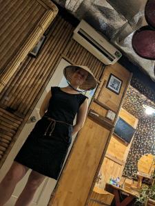 Angekommen im Hotel finden wir einen vietnamesischen Hut :-)